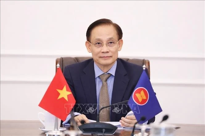 Ủy viên Bộ Chính trị, Bộ trưởng Ngoại giao Lê Hoài Trung tham dự hội nghị.