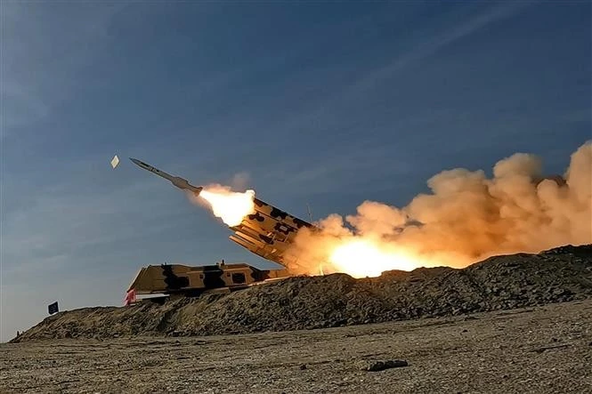 Tên lửa Iran phóng trong một cuộc diễn tập quân sự ở miền Nam nước này năm 2024.