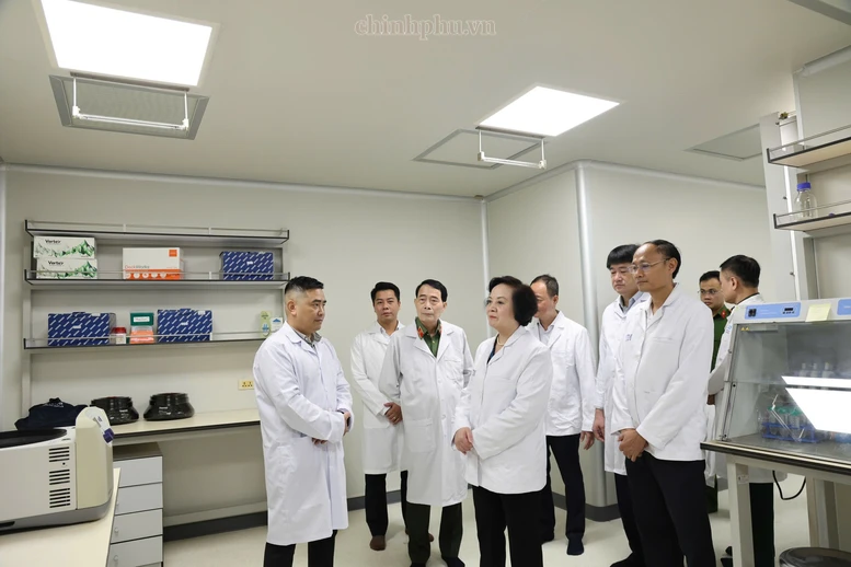 Đến nay, Trung tâm ADN đã tiếp nhận gần 38.000 mẫu hài cốt liệt sĩ - Ảnh: chinhphu.vn/Thu Giang