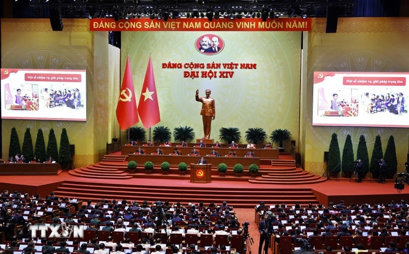 2101-thao-luan-hoi-truong-van-kien-dai-hoi-dang-1.jpg