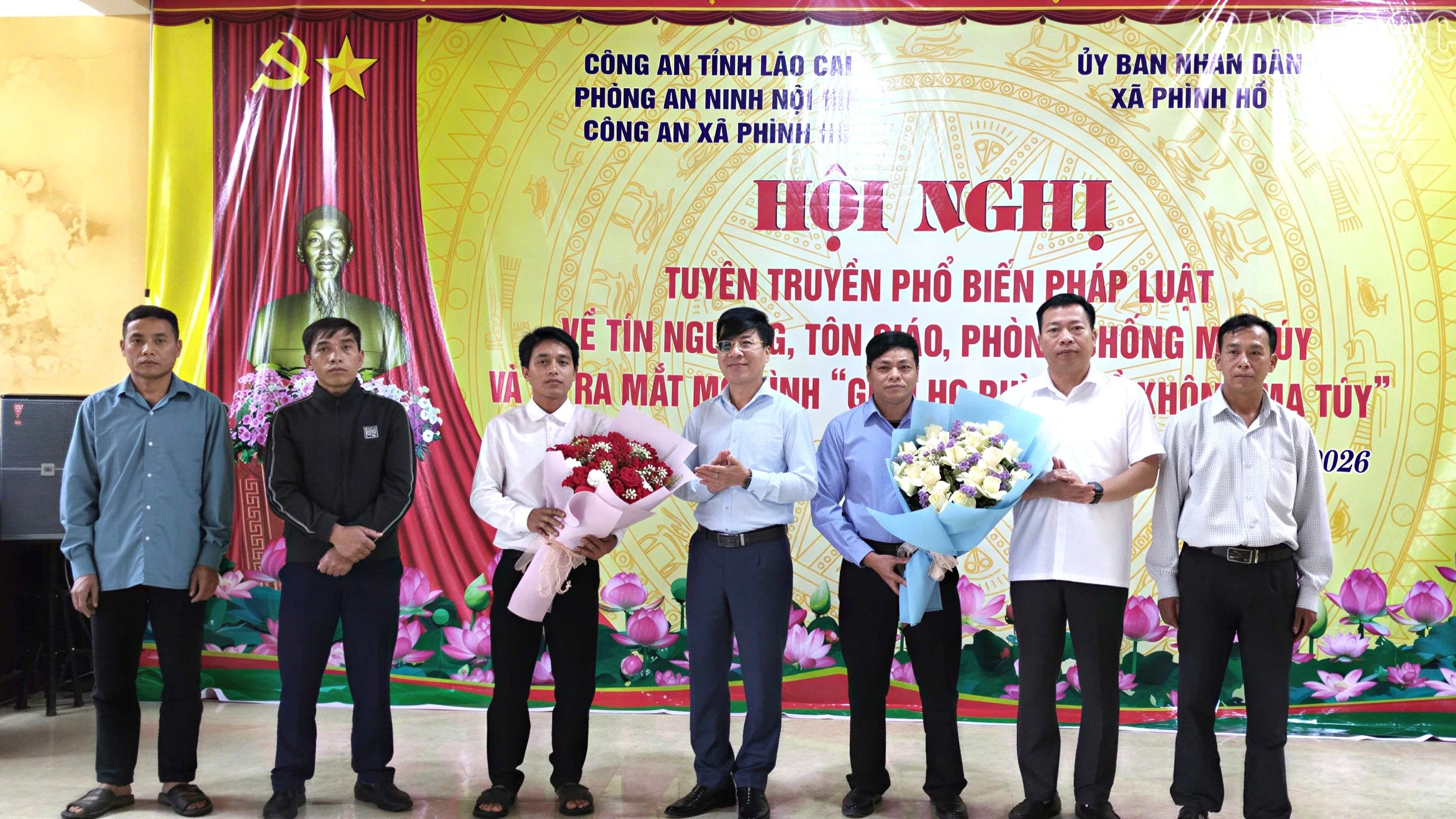 phinhho2.jpg
