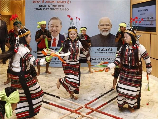 Chương trình nghệ thuật chào mừng Tổng Bí thư, Chủ tịch nước Tô Lâm do các nghệ sĩ Ấn Độ biểu diễn.
