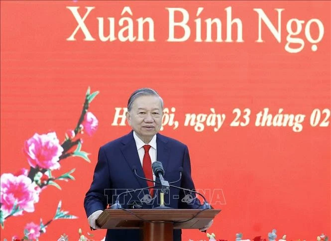 Tổng Bí thư Tô Lâm chúc Tết cán bộ, công chức, viên chức, người lao động Văn phòng Trung ương Đảng.