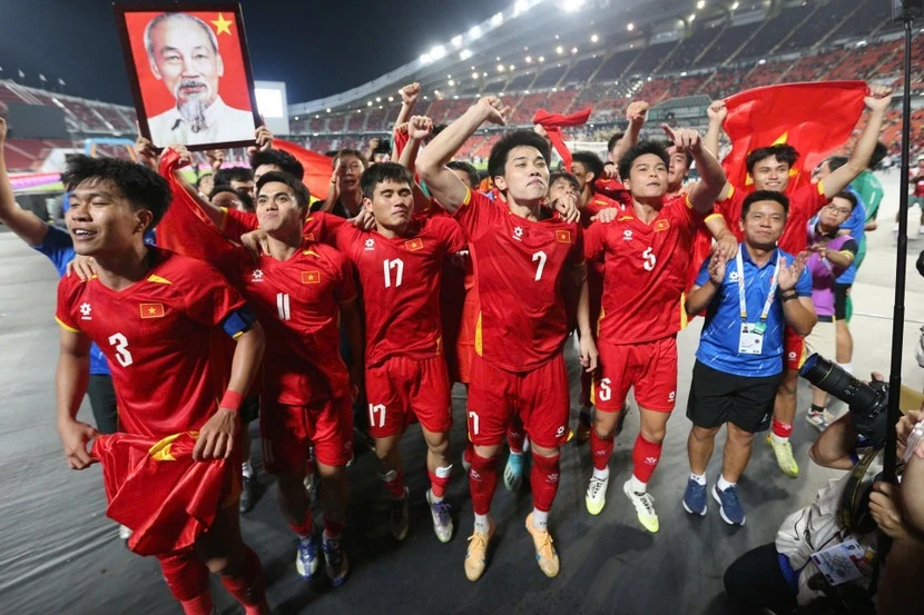 Lứa cầu thủ U23 Việt Nam từng đăng quang SEA Games 33 cách đây gần 1 tháng