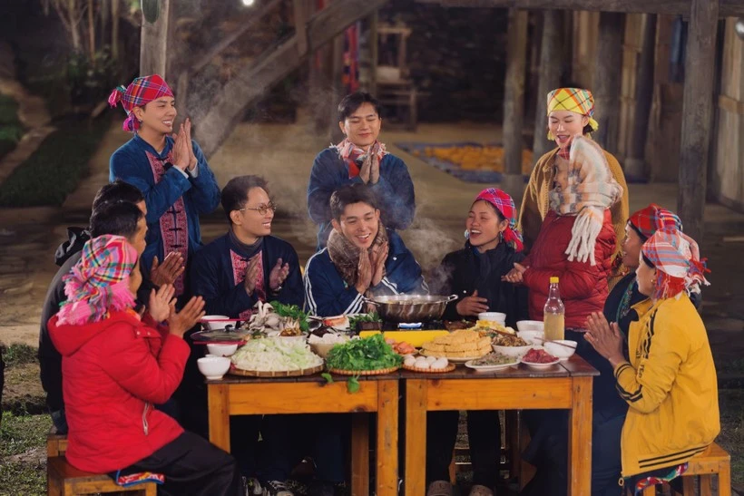 bua-tiec-chia-tay-cua-gia-dinh-haha.jpg