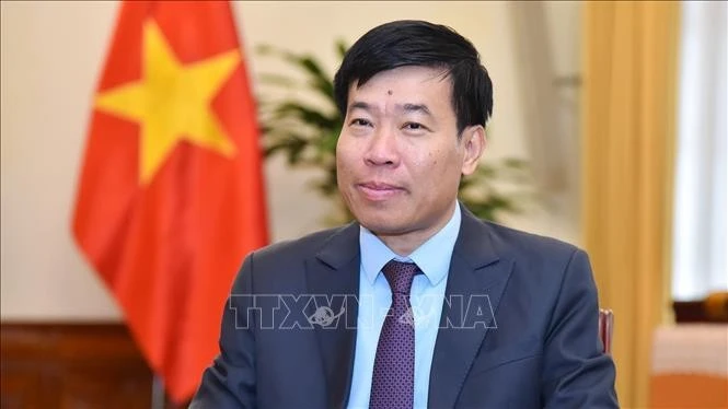 Ủy viên Trung ương Đảng, Phó Bí thư Thường trực Đảng ủy, Thứ trưởng Bộ Ngoại giao Nguyễn Mạnh Cường.