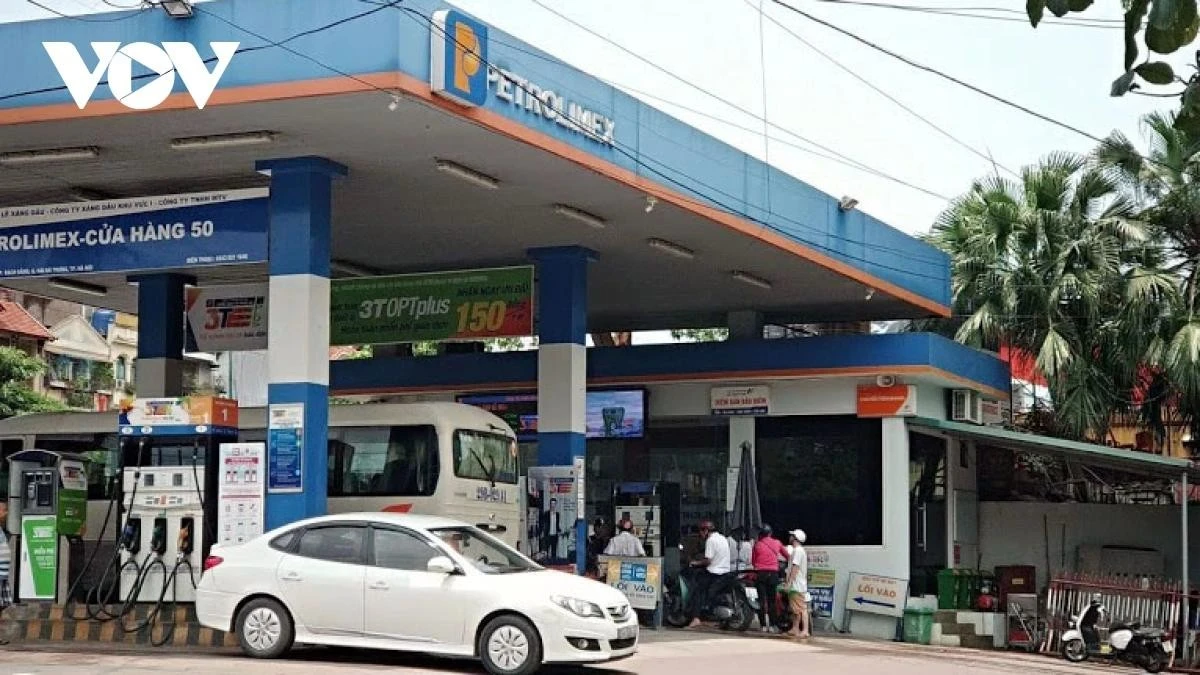 Người dân tránh hoang mang hoặc tích trữ xăng dầu không cần thiết, qua đó góp phần ổn định thị trường.