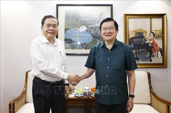 Chủ tịch Quốc hội Trần Thanh Mẫn tới thăm, chúc Tết nguyên Chủ tịch nước Trương Tấn Sang.