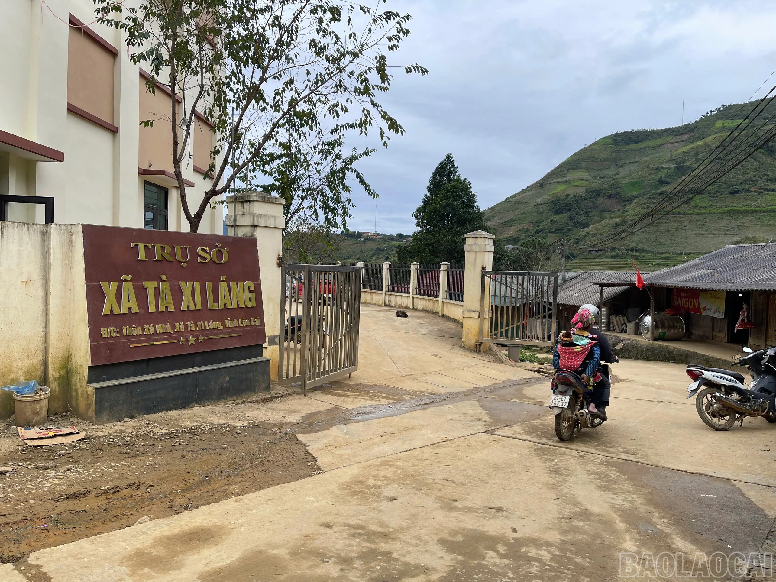 baolaocai-br_tru-so-xa-ta-xi-lang.jpg
