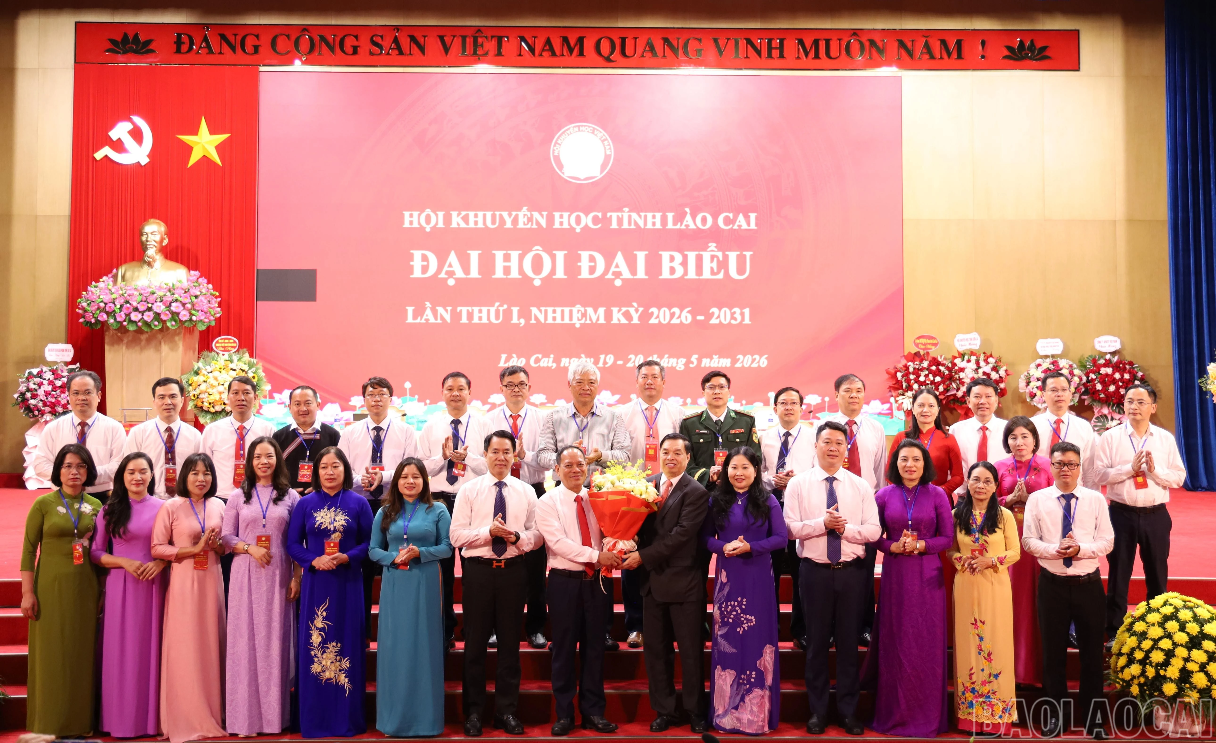 baolaocai-br_ban-chap-hanh-lay.jpg