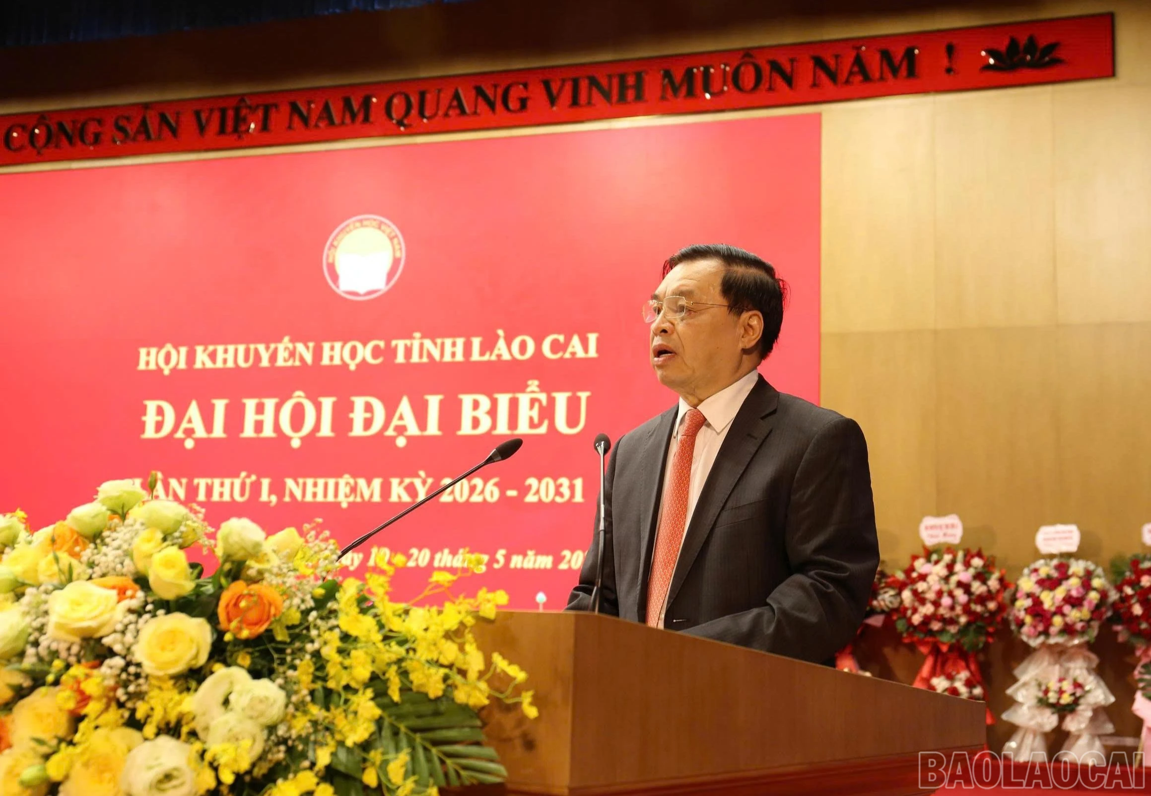 baolaocai-br_ong-hung-lay.jpg
