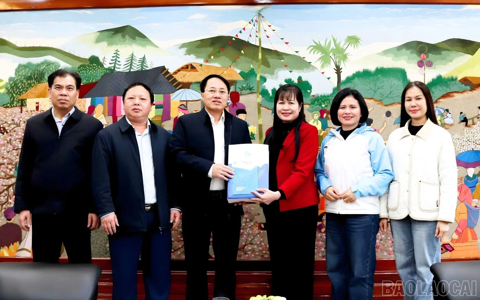 baolaocai-br_tham-chinh-quyen.jpg