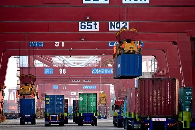 Quang cảnh cảng hàng hóa tại Thanh Đảo, tỉnh Sơn Đông, Trung Quốc.