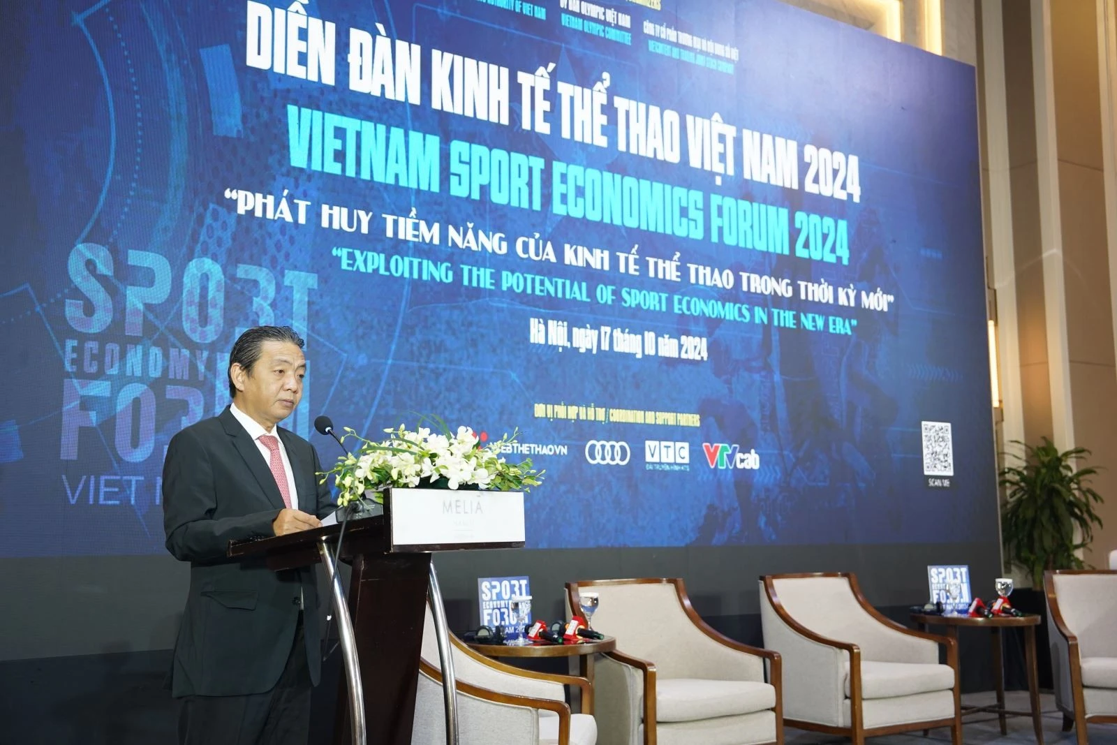 Các diễn giả tham luận tại Diễn đàn.