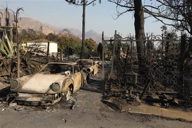 Cảnh tàn phá do cháy rừng tại Altadena, Los Angeles, California, Mỹ, ngày 10/1/2025.