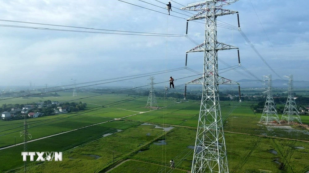 Thi công đường dây 500kV mạch 3.