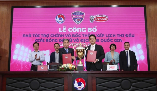 Lễ công bố nhà tài trợ chính và bốc thăm xếp lịch thi đấu giải bóng đá nữ vô địch U19 Quốc gia.
