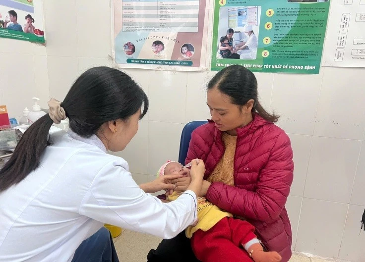 toan-tinh-da-co-1315-tre-duoc-uong-vac-xin-rota-trong-chuong-trinh-tiem-chung-mo-rong-tu-thang-122024.jpg
