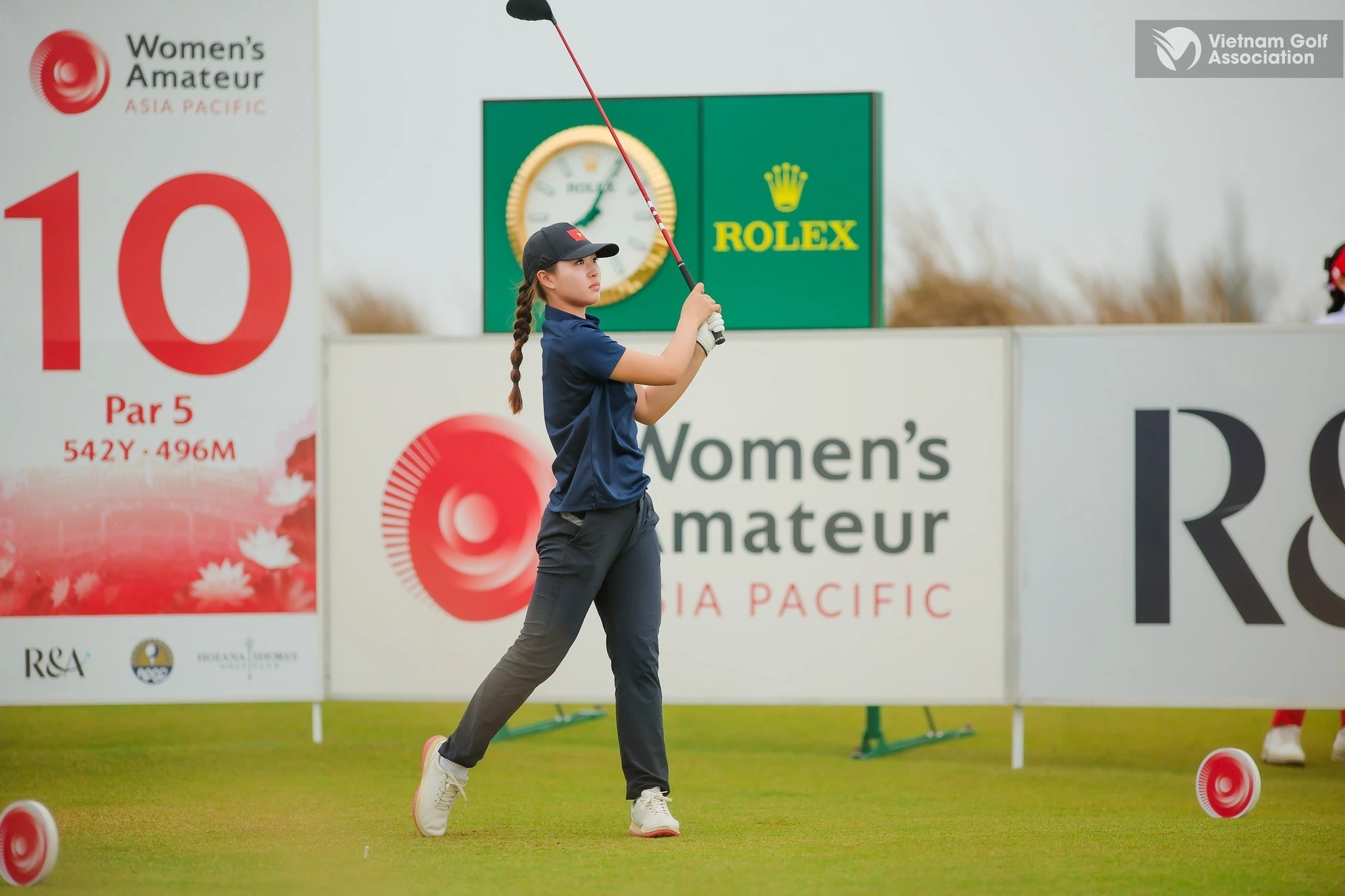 Kết thúc vòng 1, golfer Lê Chúc An là đại diện của VIệt Nam có thành tích tốt nhất với 67 gậy (-4).