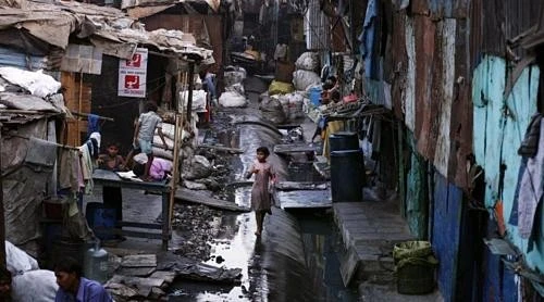 Một khu ổ chuột tại Ấn Độ.