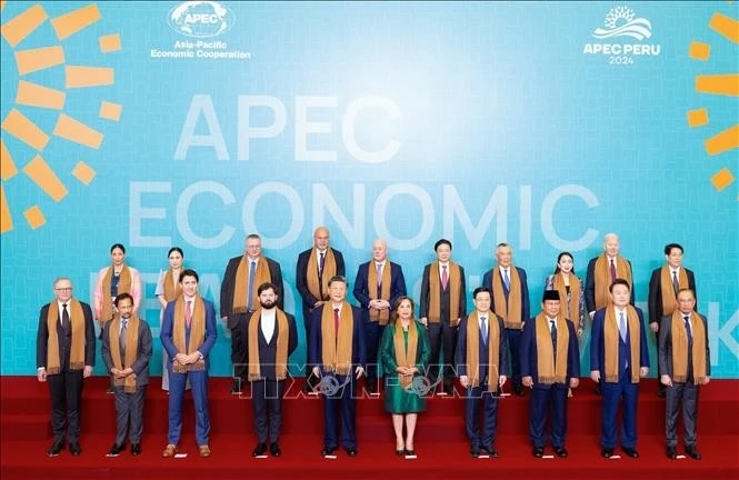 Các đại biểu chụp ảnh chung tại Hội nghị cấp cao APEC ở Lima, Peru, ngày 16/11/2024.