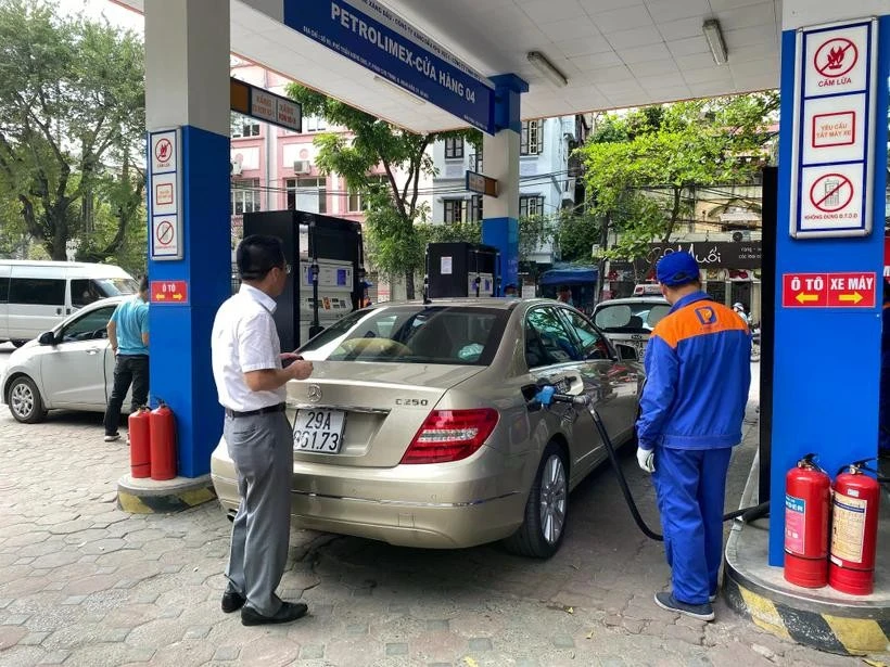 Một điểm kinh doanh xăng dầu của Petrolimex tại Hà Nội.