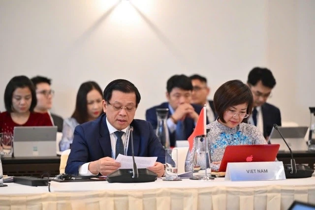 Thứ trưởng Bộ LĐ-TB-XH Nguyễn Bá Hoan phát biểu tại Hội nghị ALMM-28.