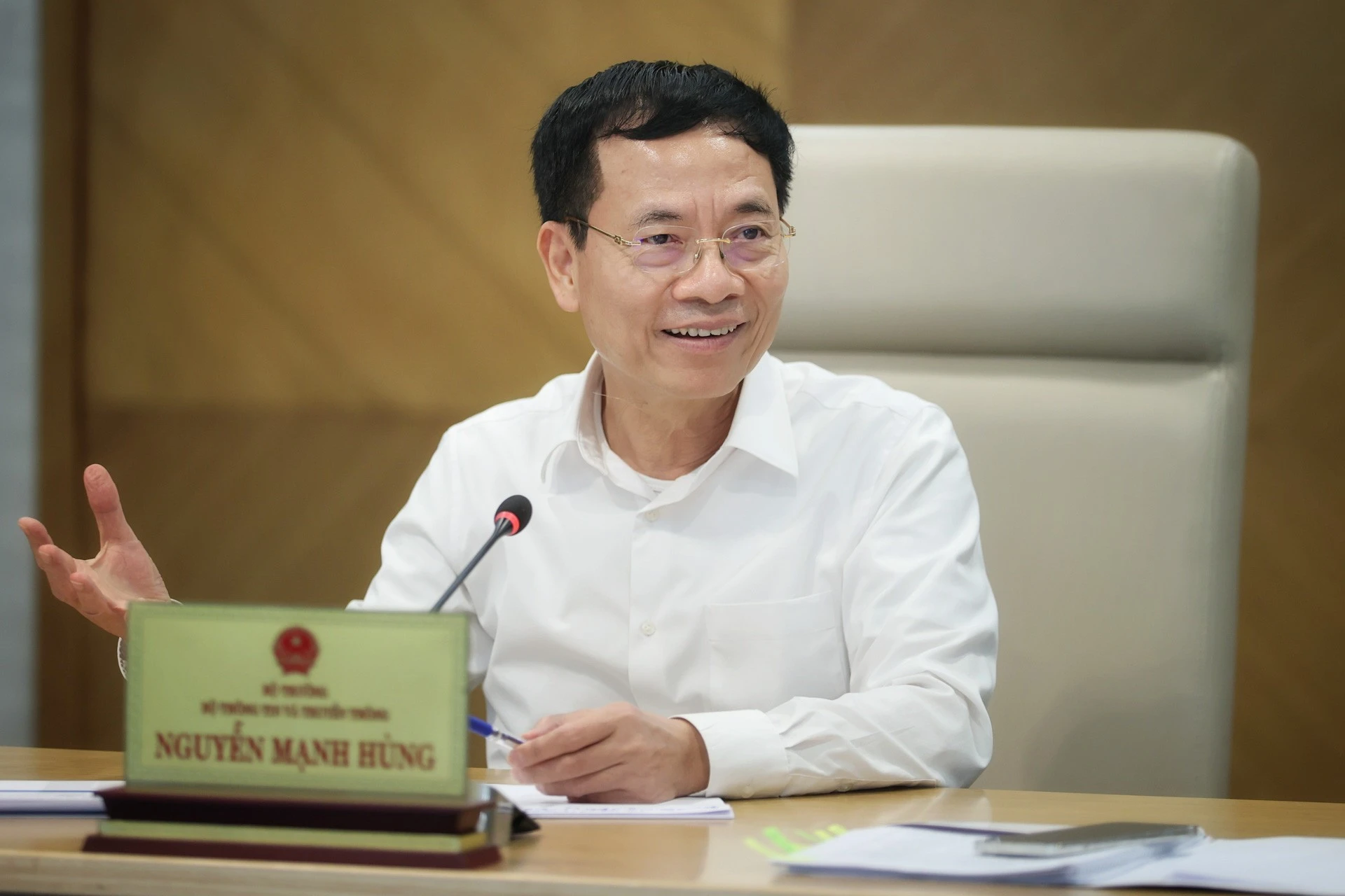 Bộ trưởng Nguyễn Mạnh Hùng: Chuyển đổi số (CĐS) là 2 câu chuyện tách bạch rõ ràng. Câu chuyện công nghệ và câu chuyện chuyển đổi.