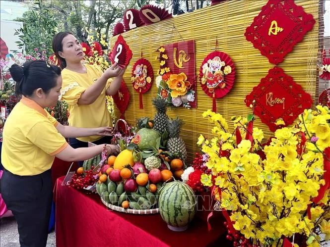 Hội thi trưng bày mâm ngũ quả ngày Tết Ất Tỵ 2025, tại Quận 5, TP Hồ Chí Minh.