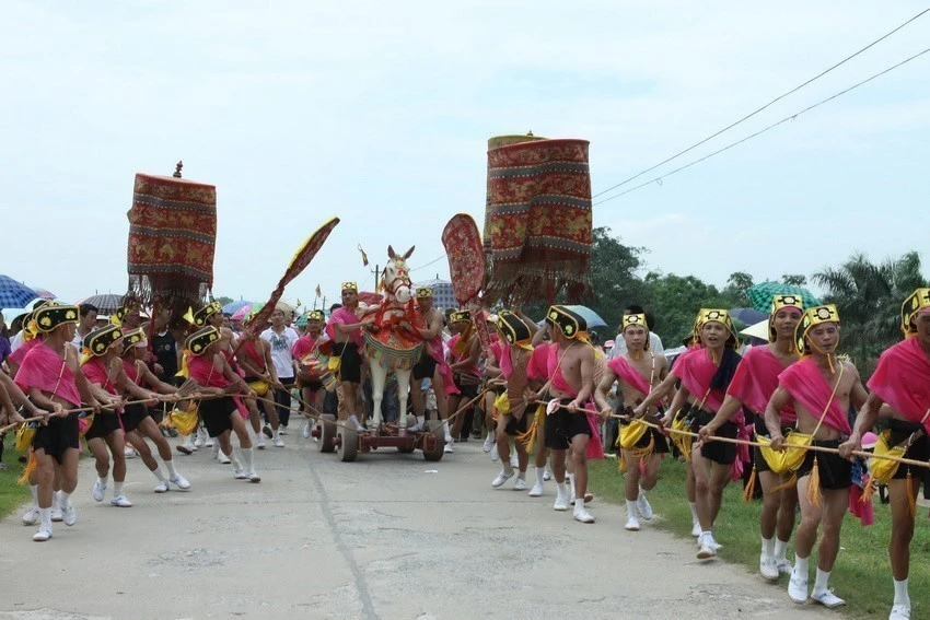 Hội Gióng là lễ hội độc đáo ở Việt Nam, được UNESCO công nhận là Di sản Văn hóa phi vật thể đại diện của nhân loại.