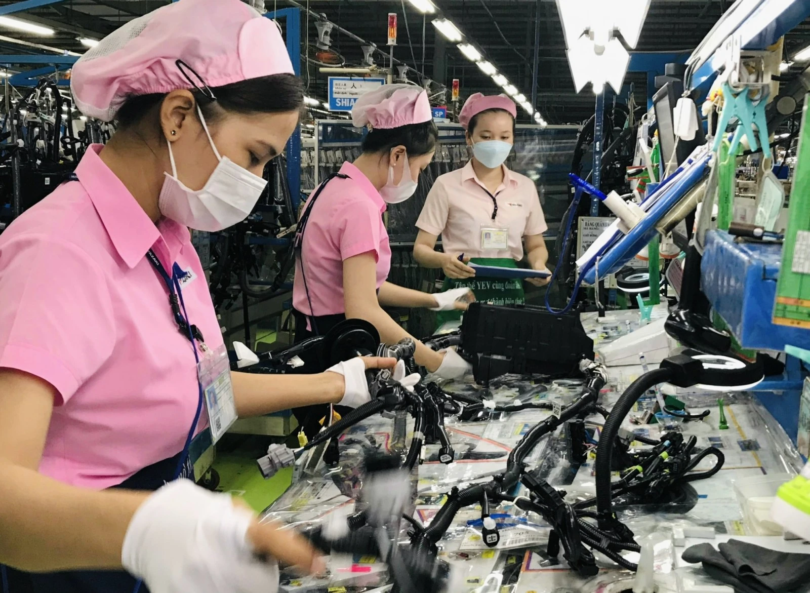 Quy hoạch tỉnh mở ra cơ hội cho Bình Dương tăng tốc thu hút FDI trong giai đoạn mới. Trong ảnh: Hoạt động sản xuất tại Công ty TNHH Yazaki EDS Việt Nam (TP.Dĩ An).