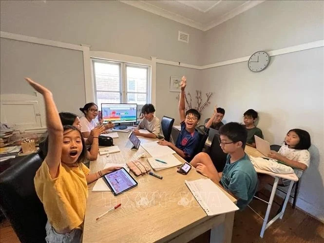 Các bạn nhỏ gốc Việt tại Australia rất hào hứng khi được học tiếng Việt.