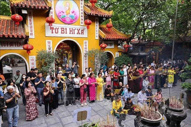 Phật tử tham dự Đại lễ Phật đản Phật lịch 2569 - Dương lịch 2025.