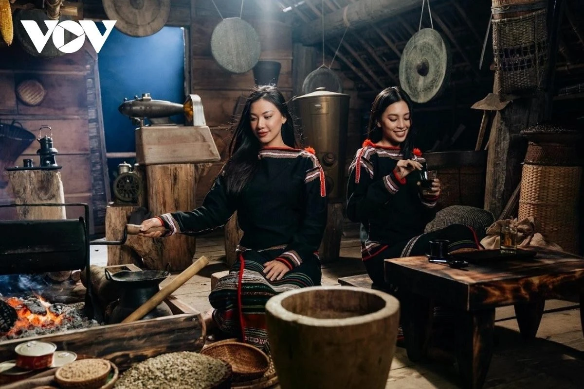 Cà phê - hương vị của tình thân với những người dân Buôn Ma Thuột.