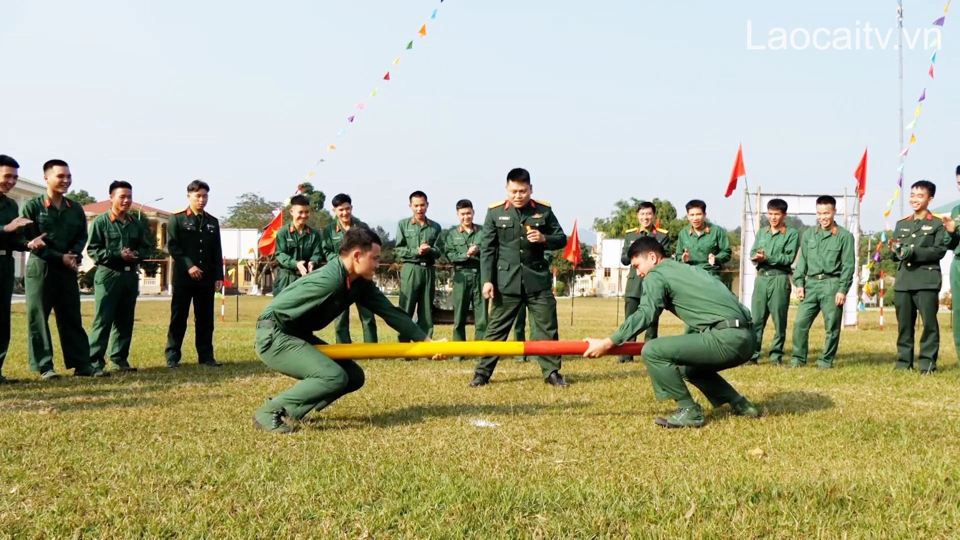 nhieu-tro-choi-hoat-dong-duoc-to-chuc-gop-phan-giup-cac-chien-si-voi-di-noi-nho-nha.jpg
