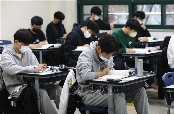 Hàn Quốc ủng hộ dự luật cấm điện thoại trong trường học. Ảnh minh họa: AFP/TTXVN