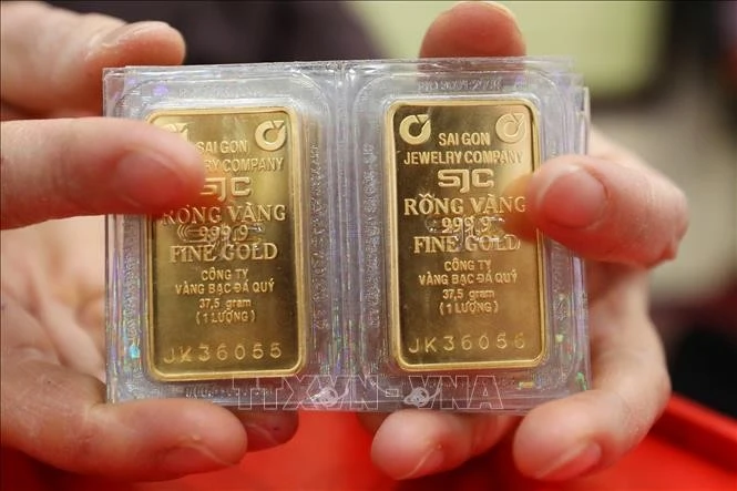 Thời gian tới, NHNN sẽ tiếp tục thực hiện các biện pháp cần thiết theo quy định để kiểm soát chênh lệch giá vàng trong nước và thế giới ở mức phù hợp theo chỉ đạo của các cấp thẩm quyền.