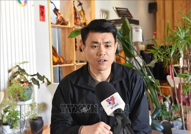 Nhà báo Ngụy Vi, chuyên gia nghiên cứu về Việt Nam, Trưởng Ban Việt ngữ - Đài Phát thanh và Truyền hình Trung ương Trung Quốc.