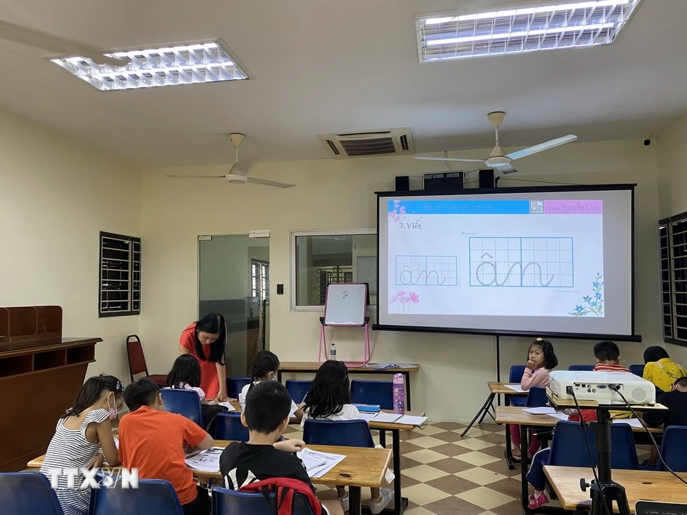 Lớp học tiếng Việt ở Đại sứ quán Việt Nam tại Malaysia.