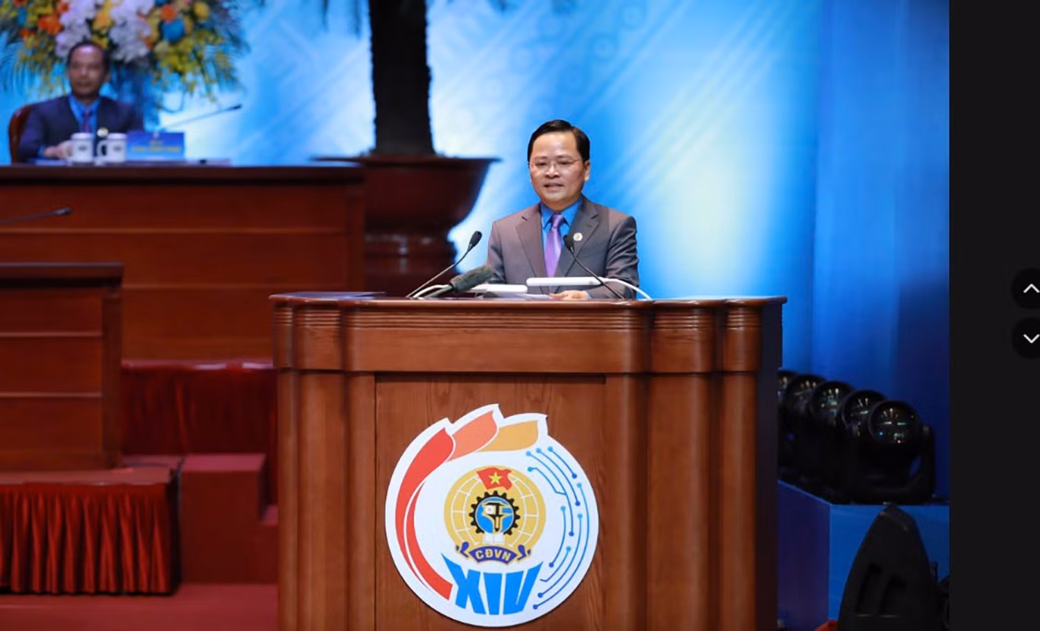 chu-tich-tong-ldld-pb.jpg