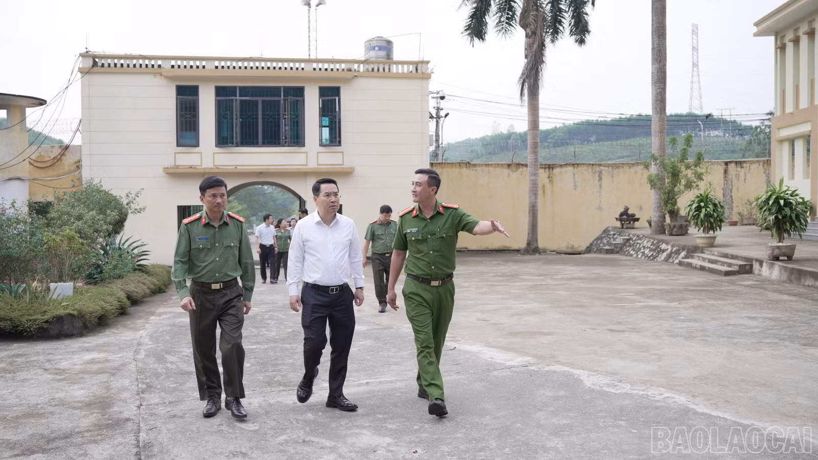 Chủ tịch UBND tỉnh Nguyễn Tuấn Anh khảo sát hiện trạng Trại tạm giam số 2.
