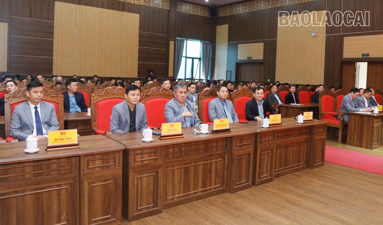 Các đại biểu dự hội nghị.