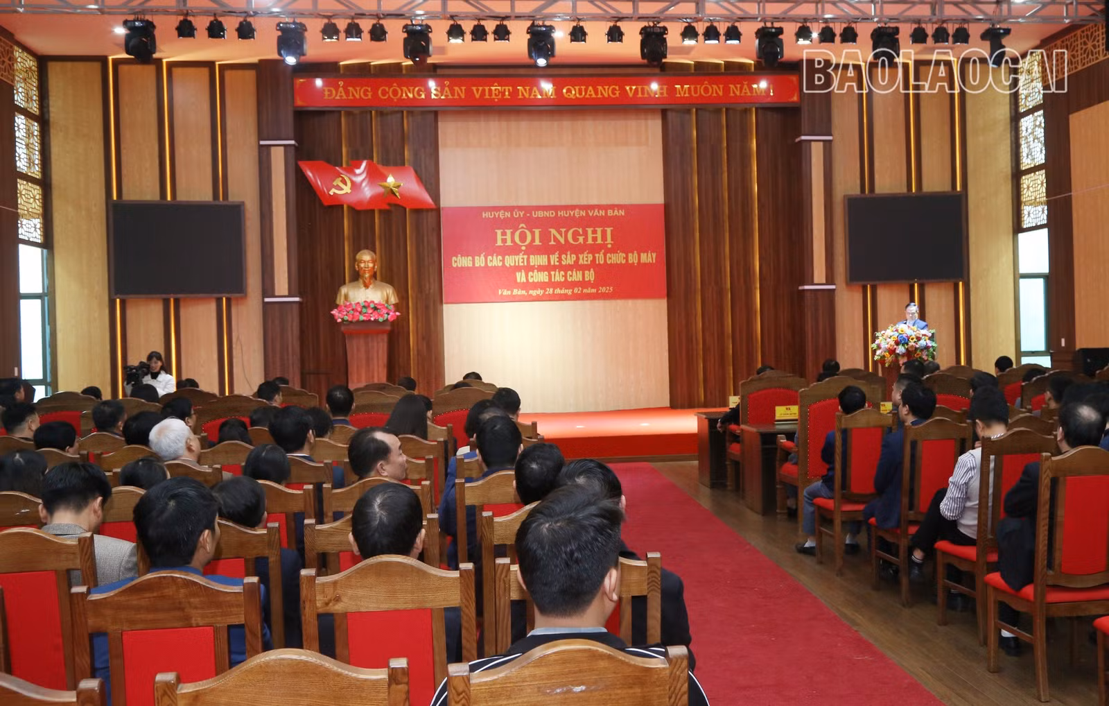 Quang cảnh hội nghị.