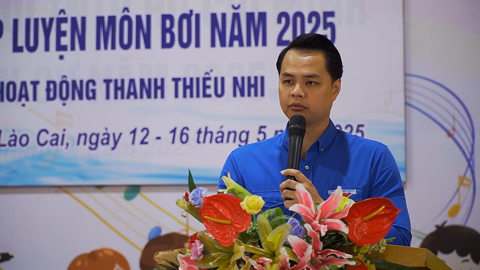 dung-vhnt00-44-23-16still002.jpg