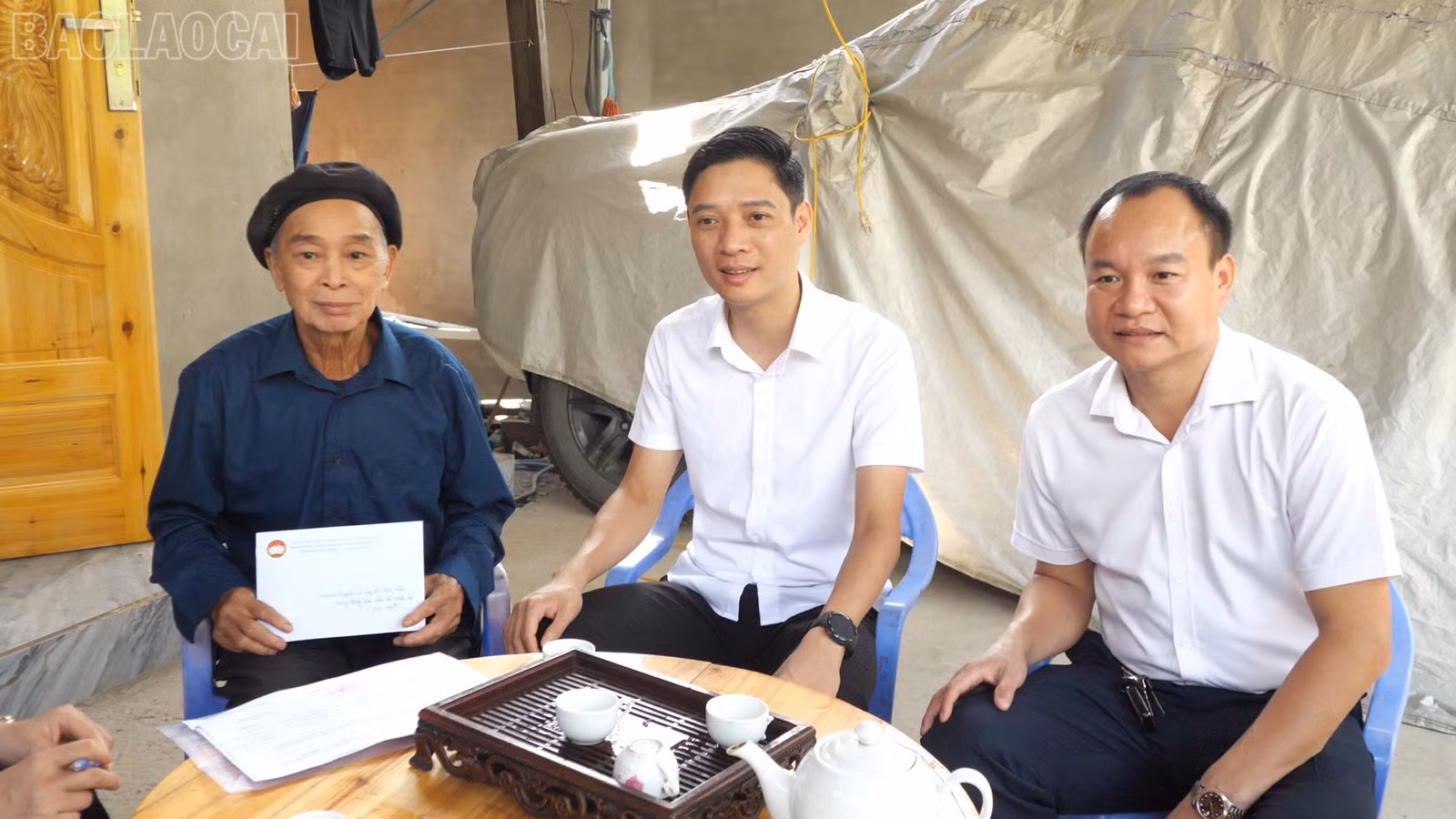 baolaocai-tl_vanh-pstl-chua-benh00-10-49-07still009.jpg
