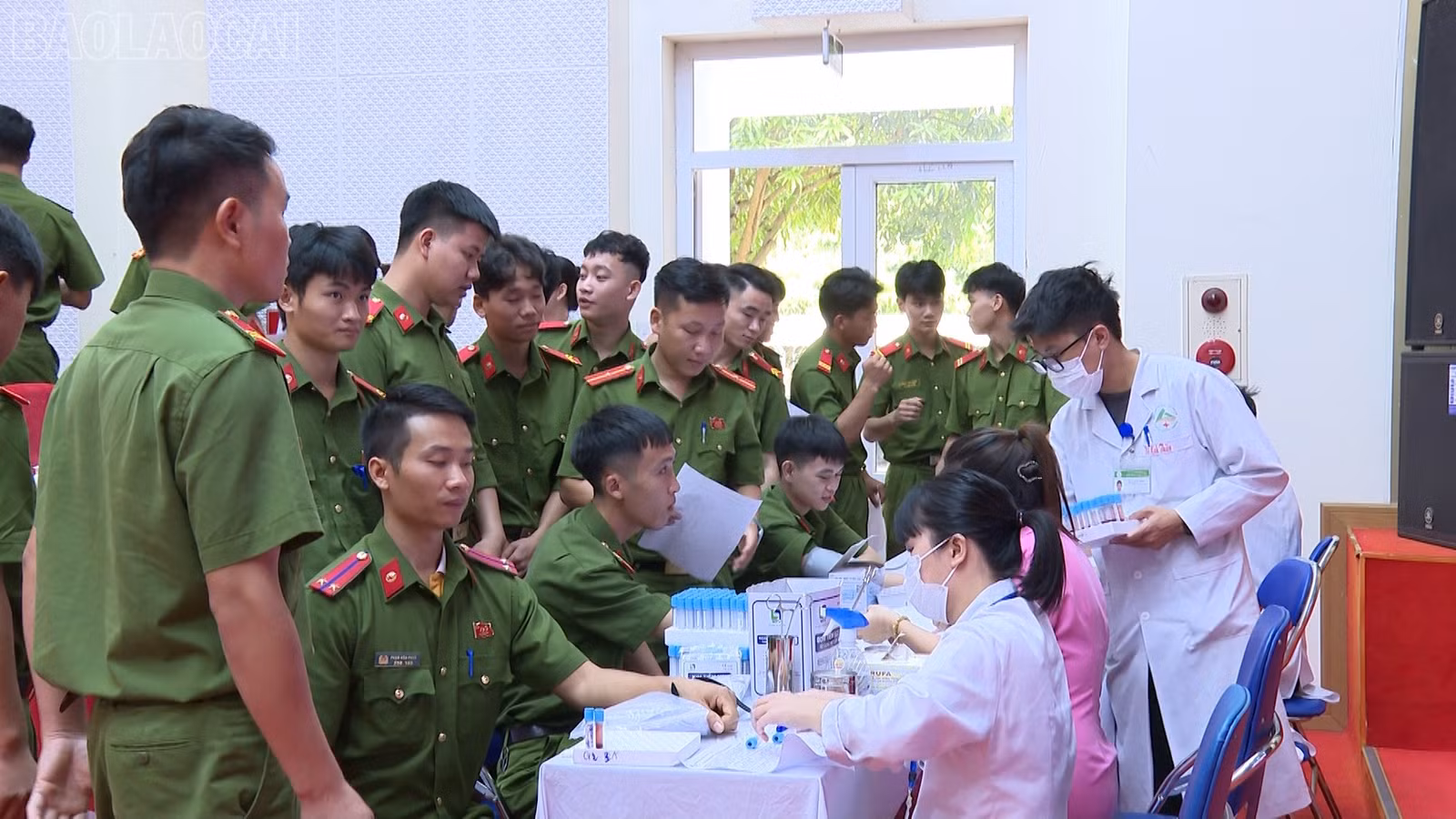 baolaocai-tl_vanh-bt-tai-chinh-th00-59-46-27still004.jpg