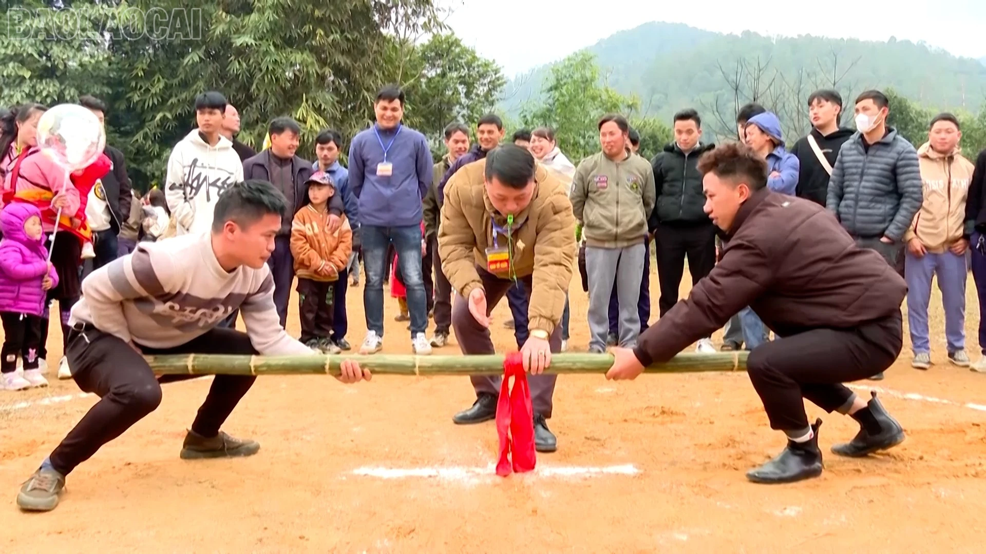 baolaocai-tl_an-tet-o-ban-14.jpg