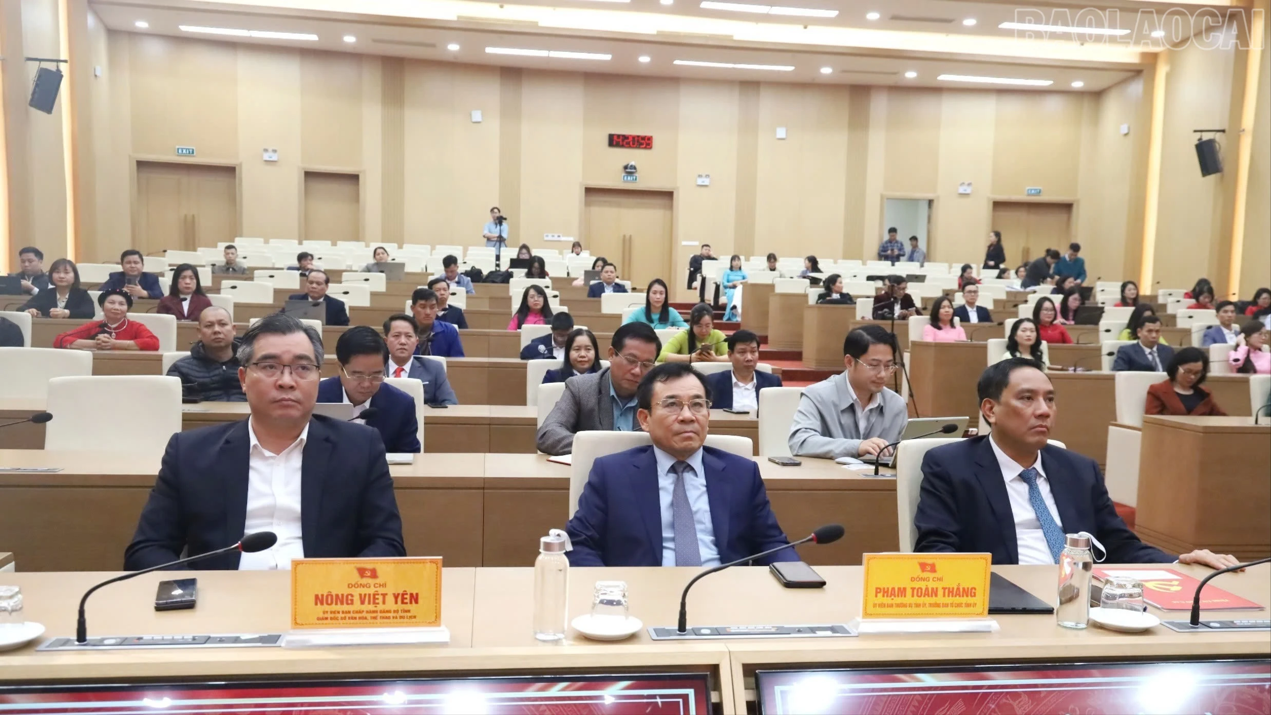 baolaocai-tr_z7484046858605-fe7e26fdd7ee9c16ebd2bd964edf1d32-345.jpg