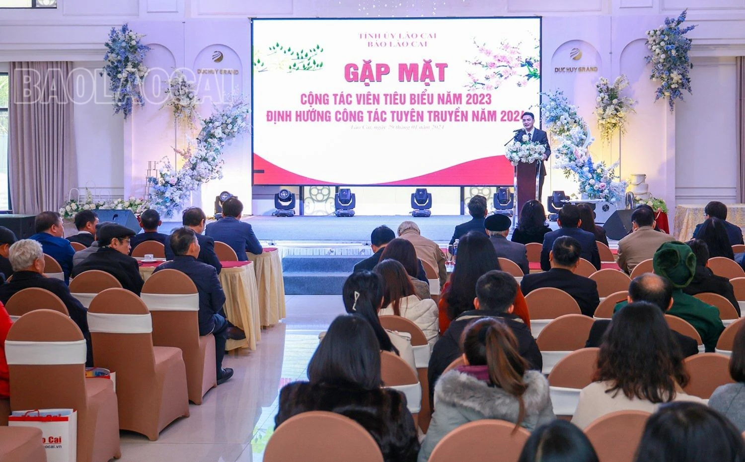 quang cảnh.jpg