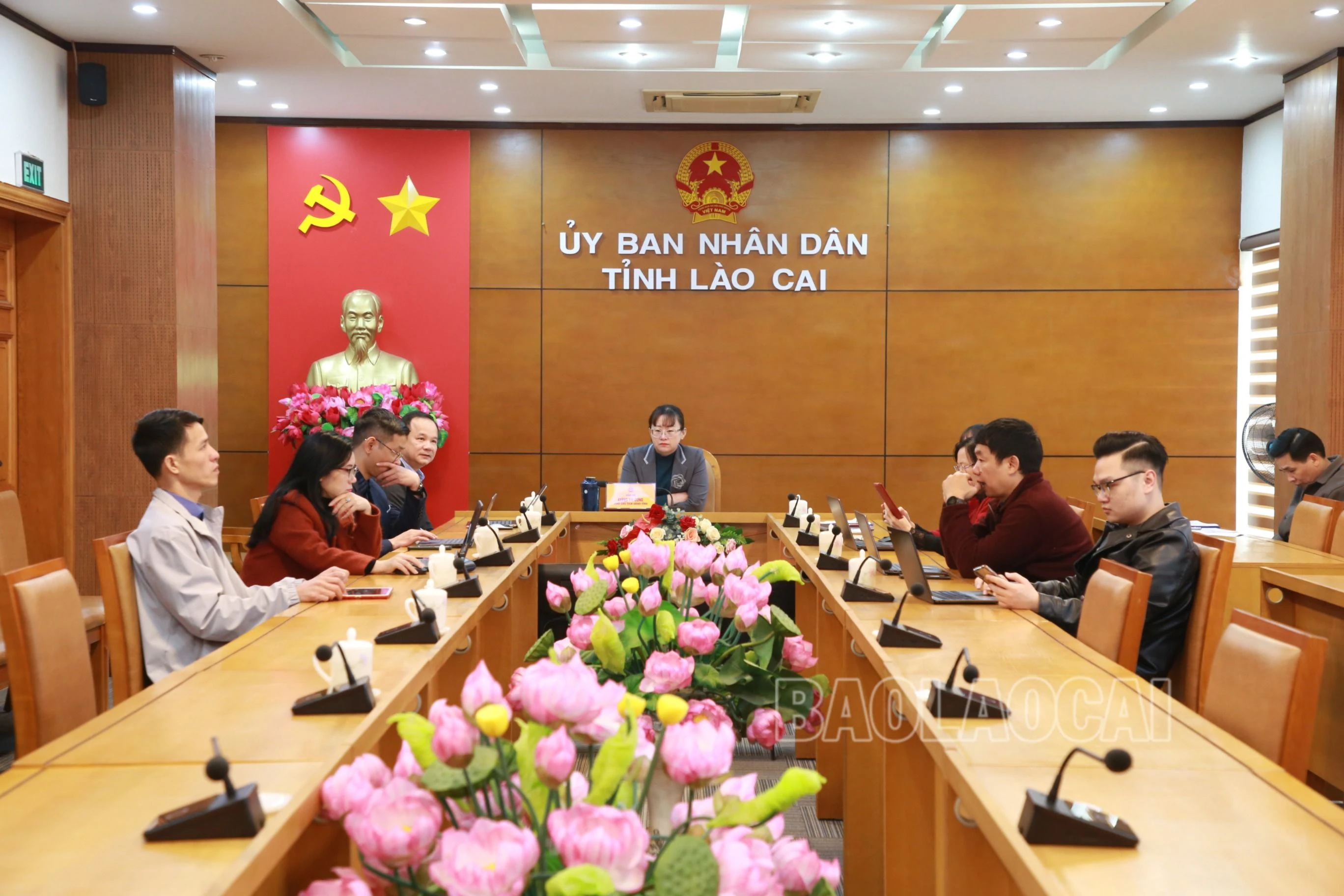 quang-canh-hoi-nghi-6066-5558.jpg